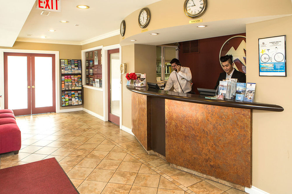 North Vancouver Hotel Extérieur photo
