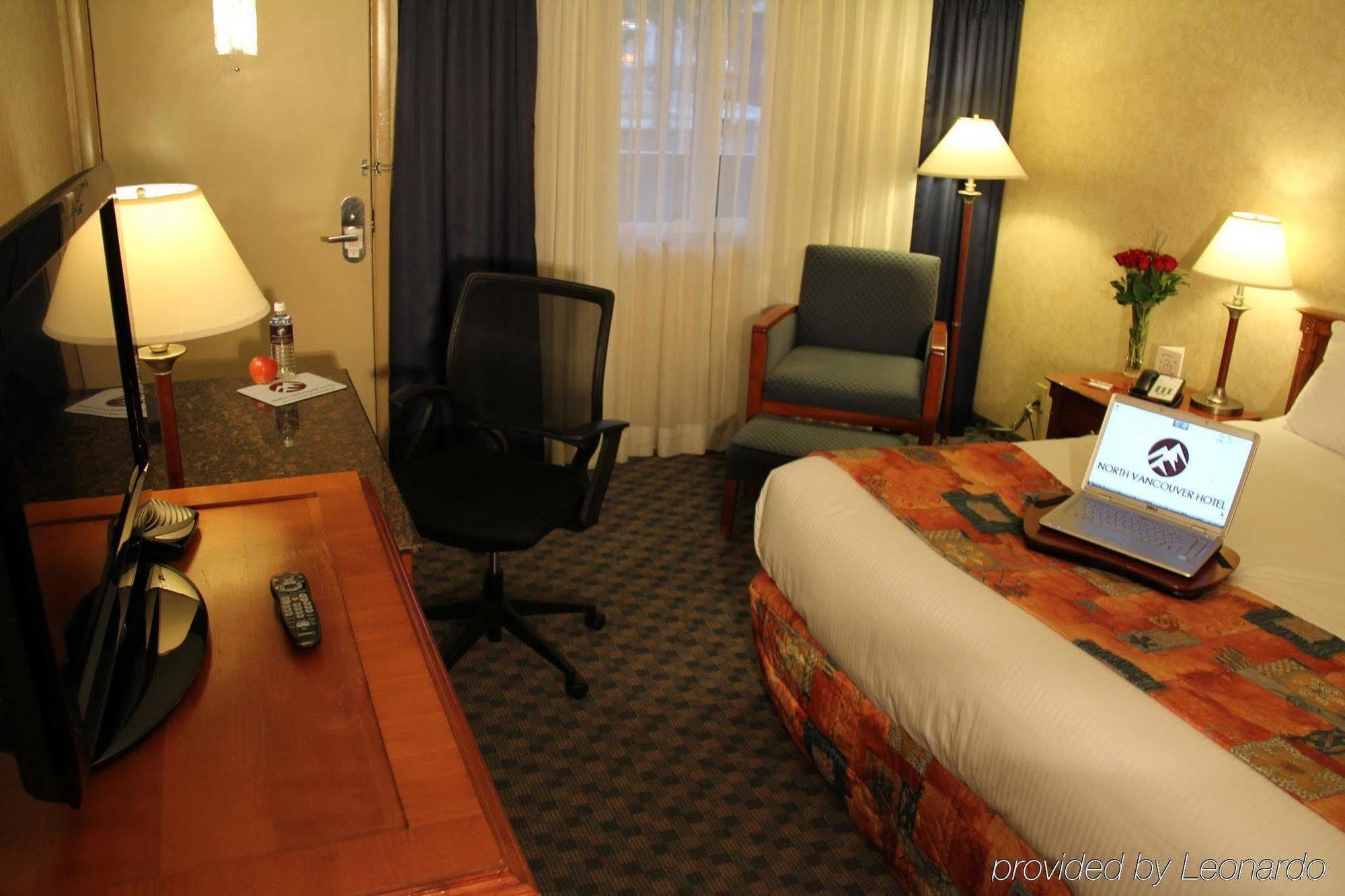 North Vancouver Hotel Extérieur photo
